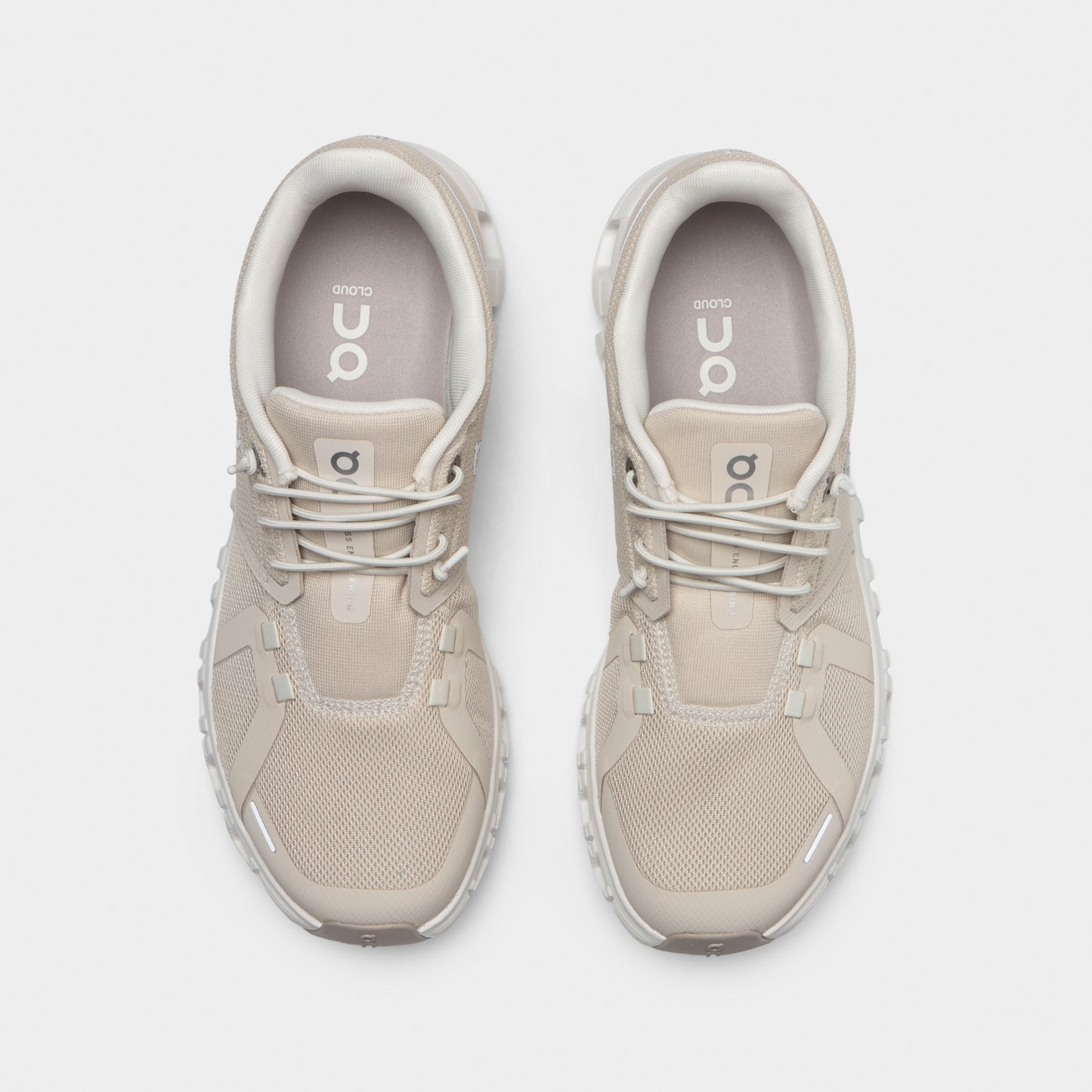 On Women's Cloud 6 Pearl / White