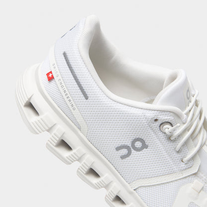 On Women's Cloud 6 White / White