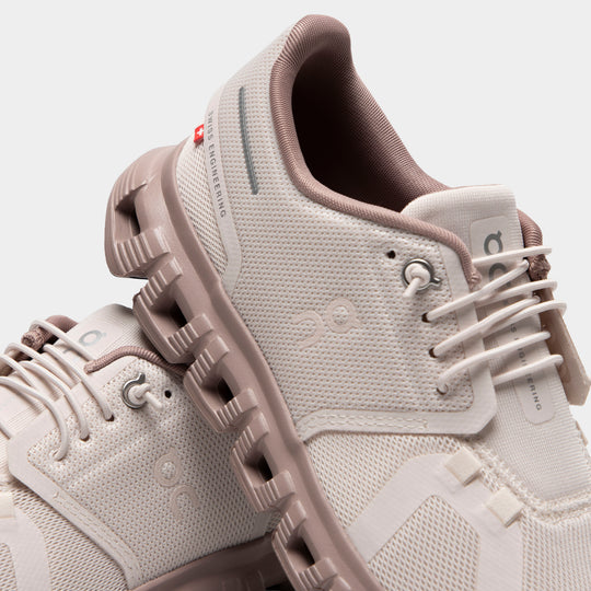 On Women's Cloud 6 Oyster / Biscuit