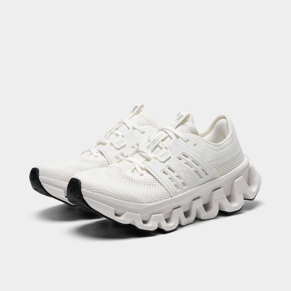On Femmes Cloudswift AMP Blanc / Blanc 