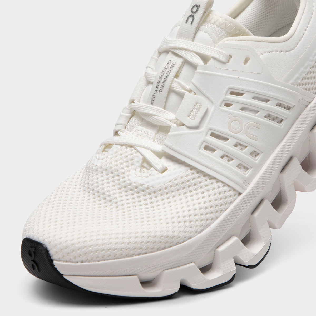 On Femmes Cloudswift AMP Blanc / Blanc 