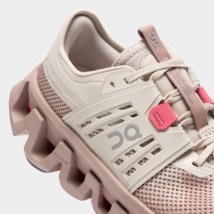 On Women's Cloudswift AMP Pearl / Biscuit
