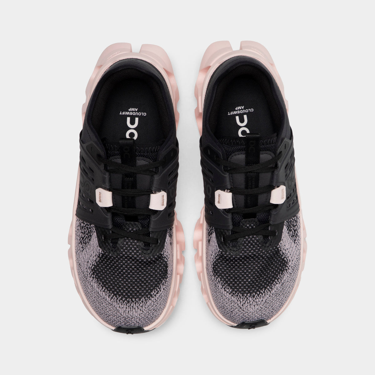On Women's Cloudswift AMP Black / Salt