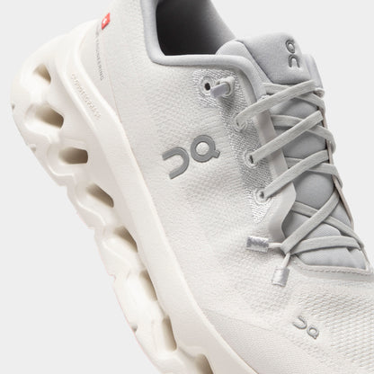 On Women's Cloudtilt Glacier / Ivory