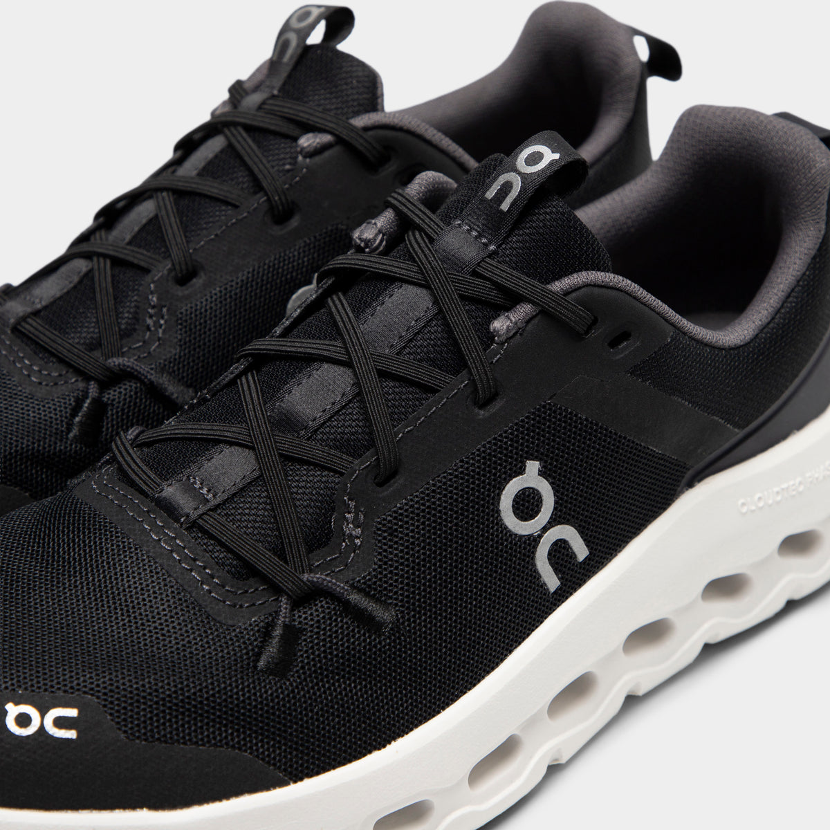 On Junior Cloudleap Noir / Blanc