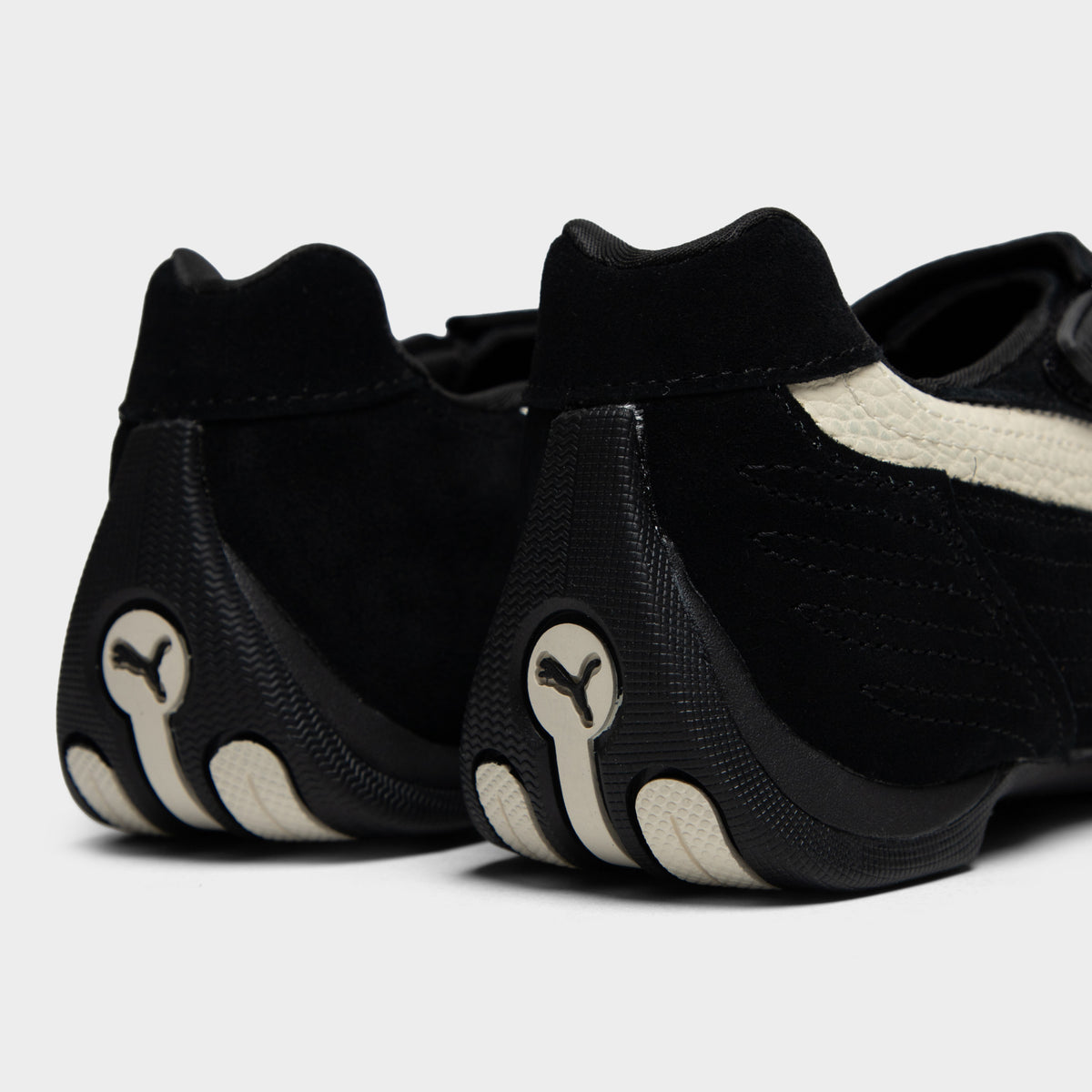 PUMA Women's Slipcat / Black