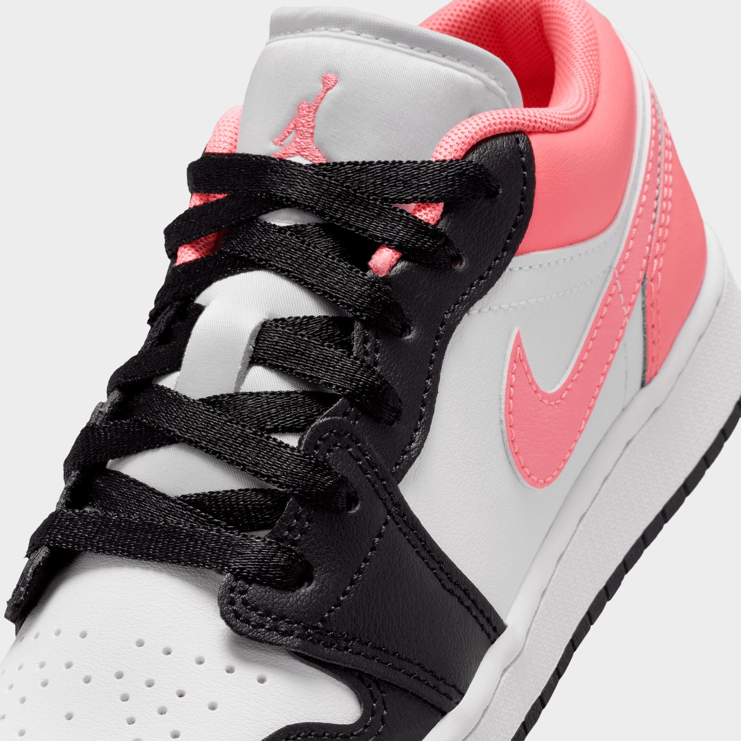 Jordan 1 Low GS Black / Pink Gaze - White