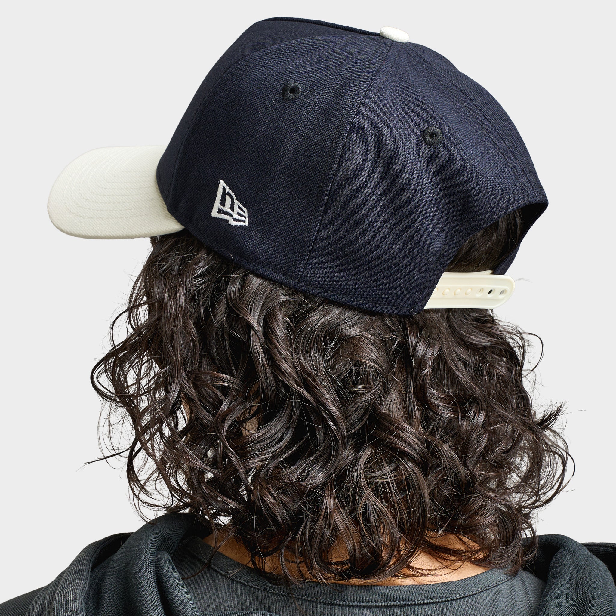 New Era New York Yankees 9FORTY A-Frame Blue / Chrome – JD Sports