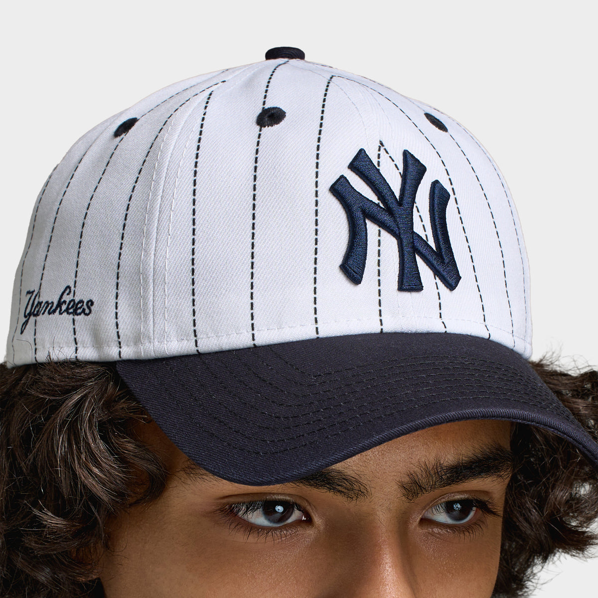New Era Yankees Pinstripe 9TWENTY White / Navy