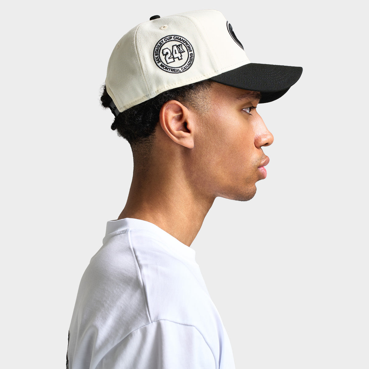 New Era Montreal Canadiens 9FORTY A-Frame. Side profile view showcasing high A-frame chrome crown, black curved visor, and detailed embroidered side patch.