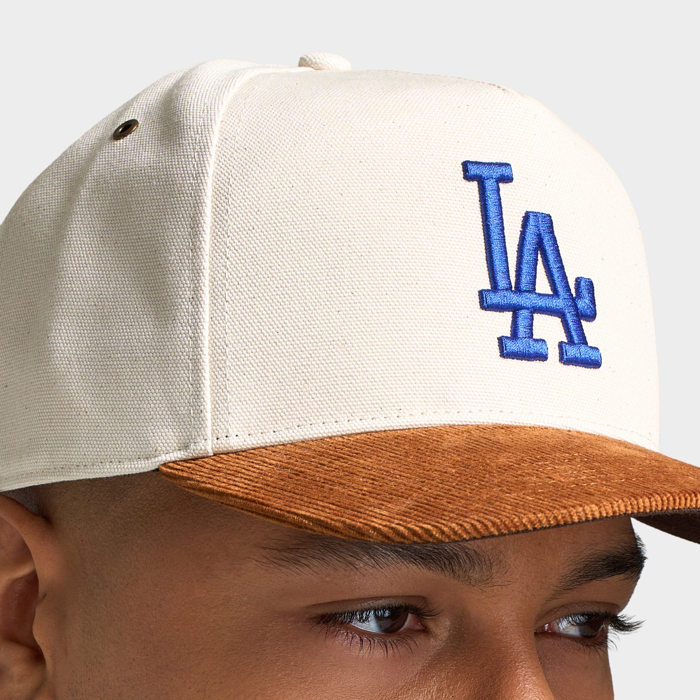 47 x Carhartt New York Yankees attelage non teint Beige / Brun