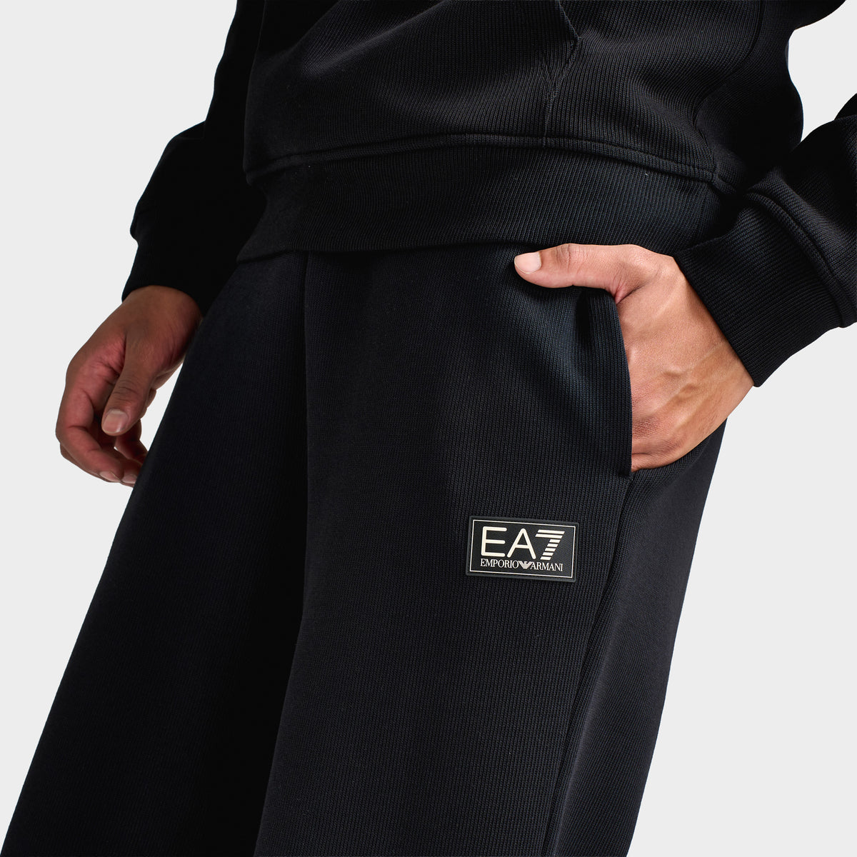 EA7 Train Refined Pants Open Hem / Black