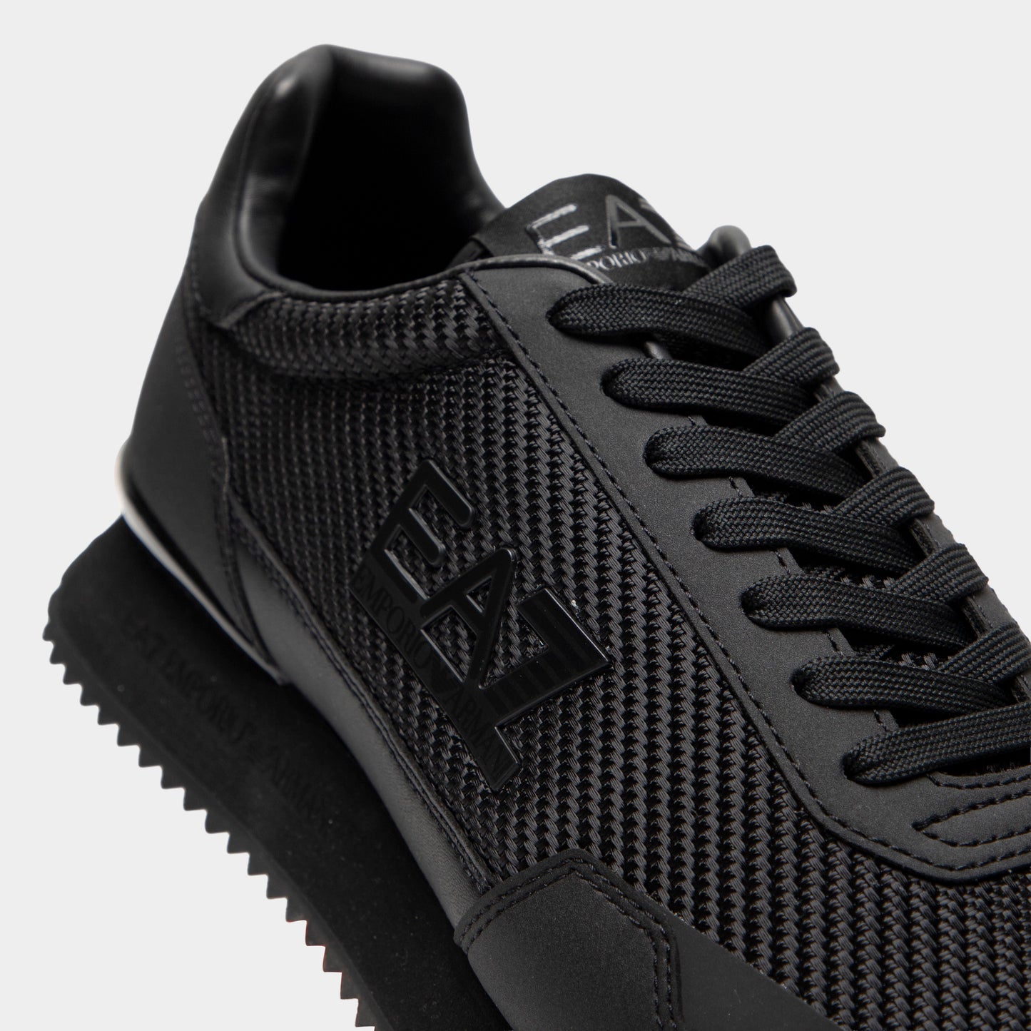 EA7 Noir et Blanc Vintage 2.0 / Triple Noir