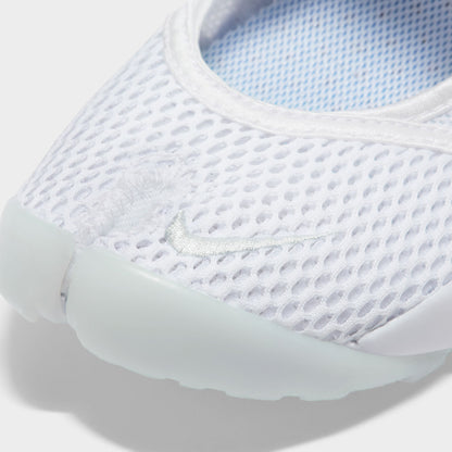 Nike Women's Air Rift Breathe. Close-up of white split-toe sneaker showing breathable mesh upper, stitched trim and adjustable strap.