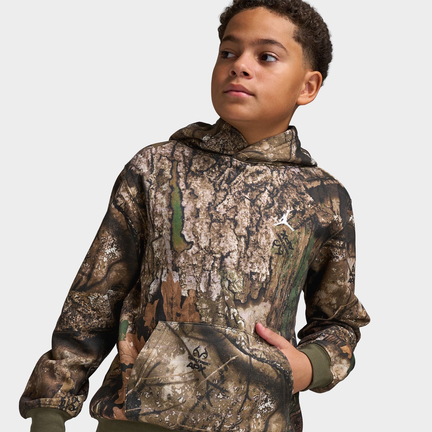 Jordan Juniors' MJ MVP Fleece Pullover Hoodie / Medium Olive Camo
