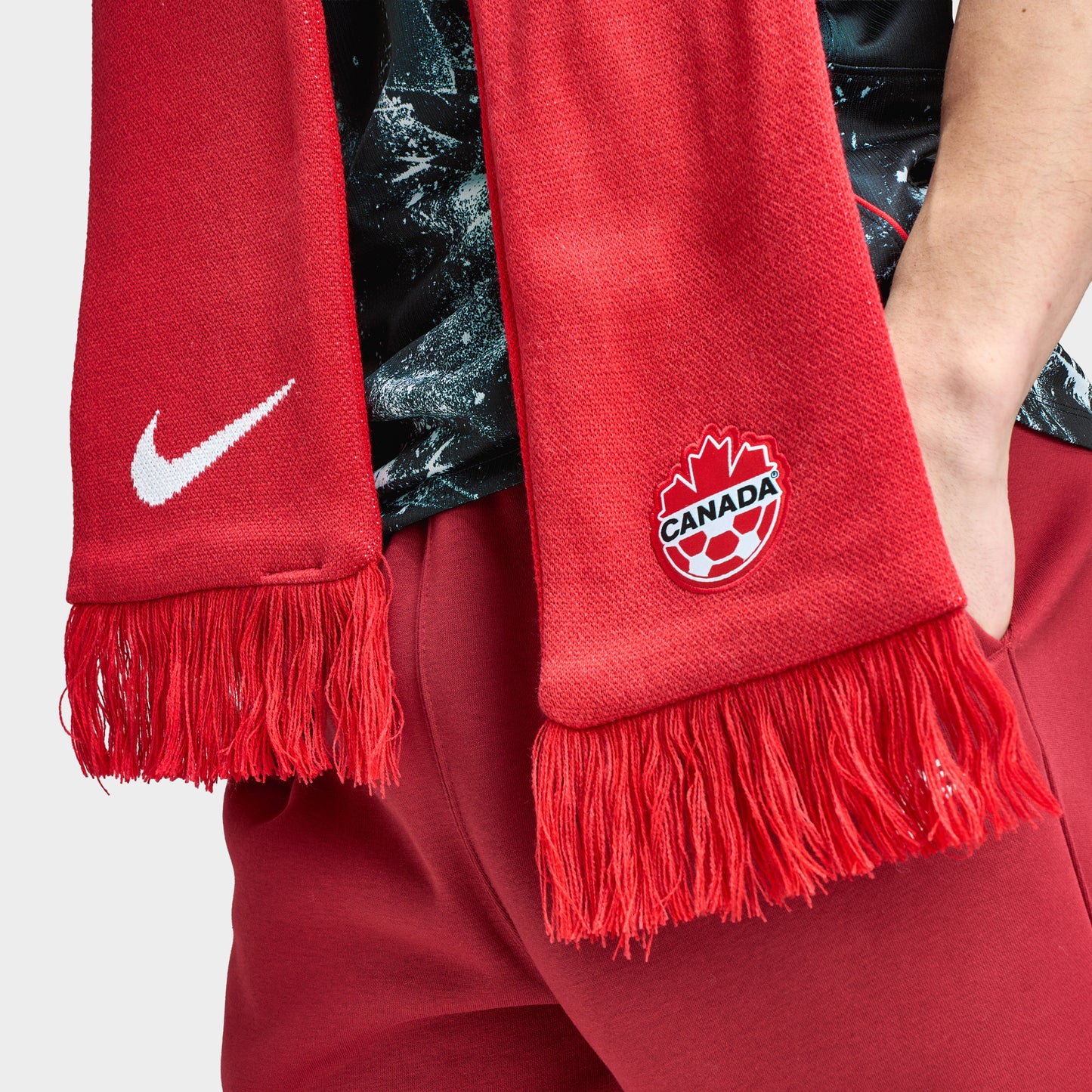 Nike FIFA Canada Scarf / University Red