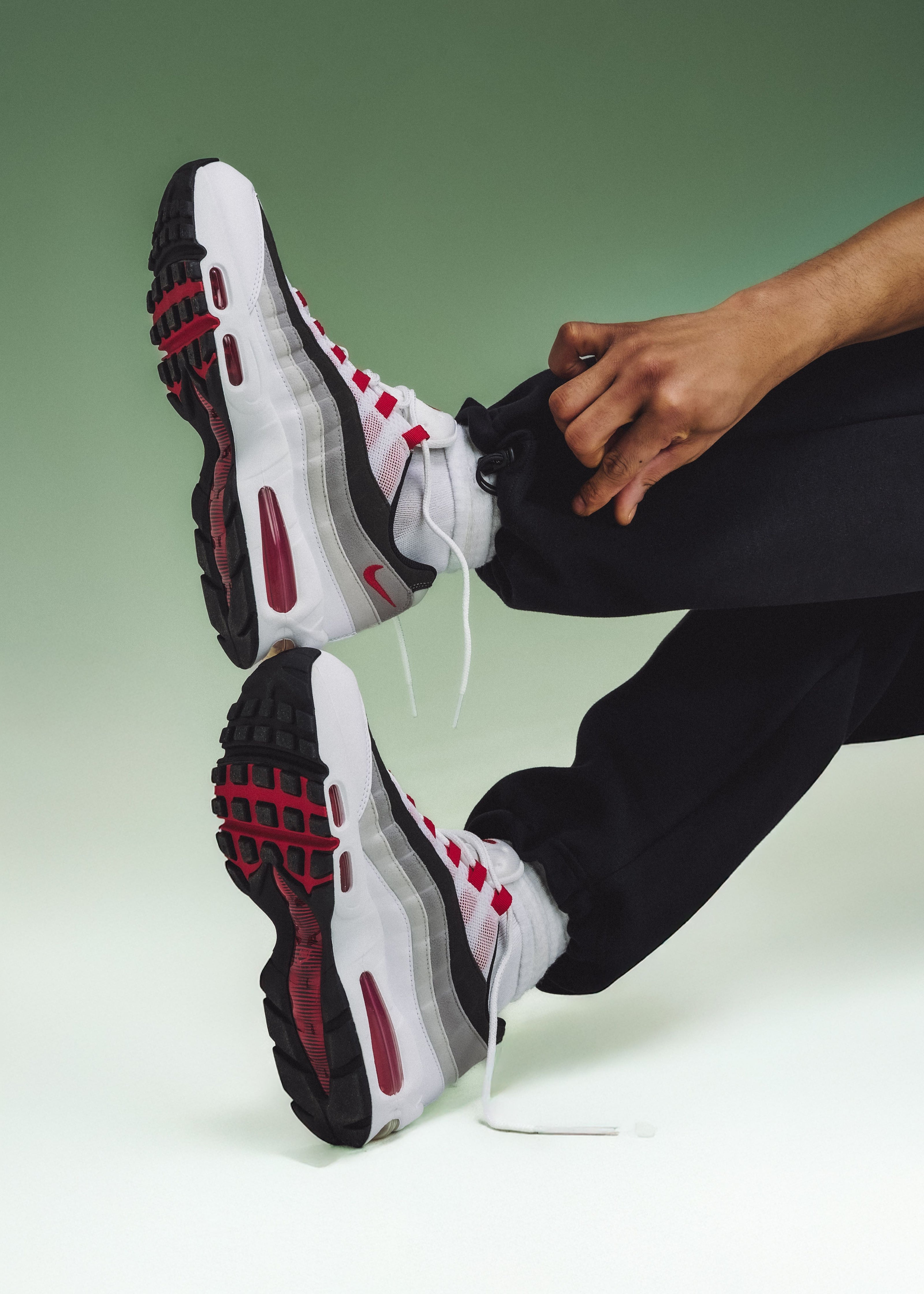 Chaussure Nike Air Max 95 « Blanc / Rouge comète – Gris neutre ». Magasinez nos coups de cœur dès maintenant chez JD Sports.