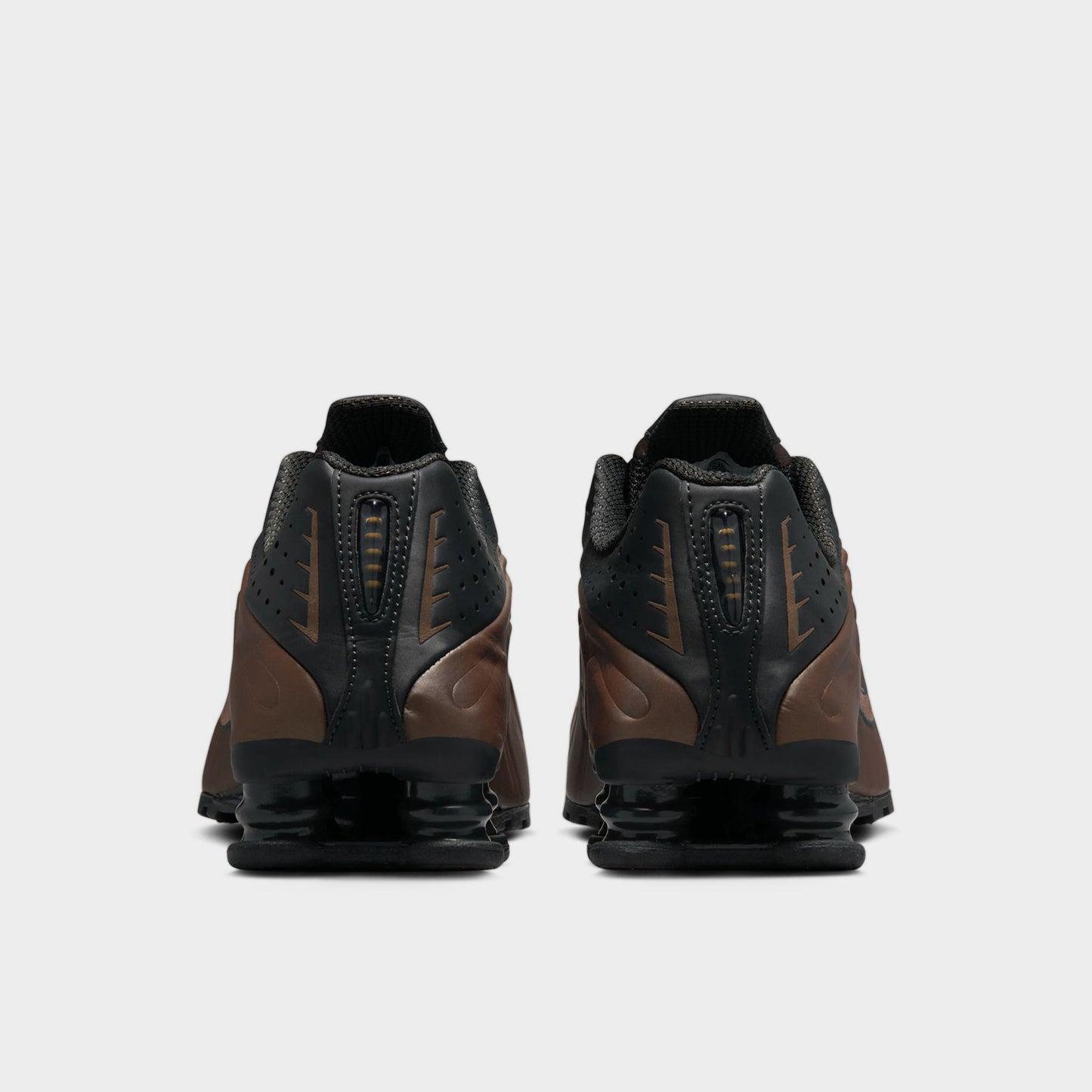 Nike Women's Shox R4 Off Noir / Off Noir - Ironstone