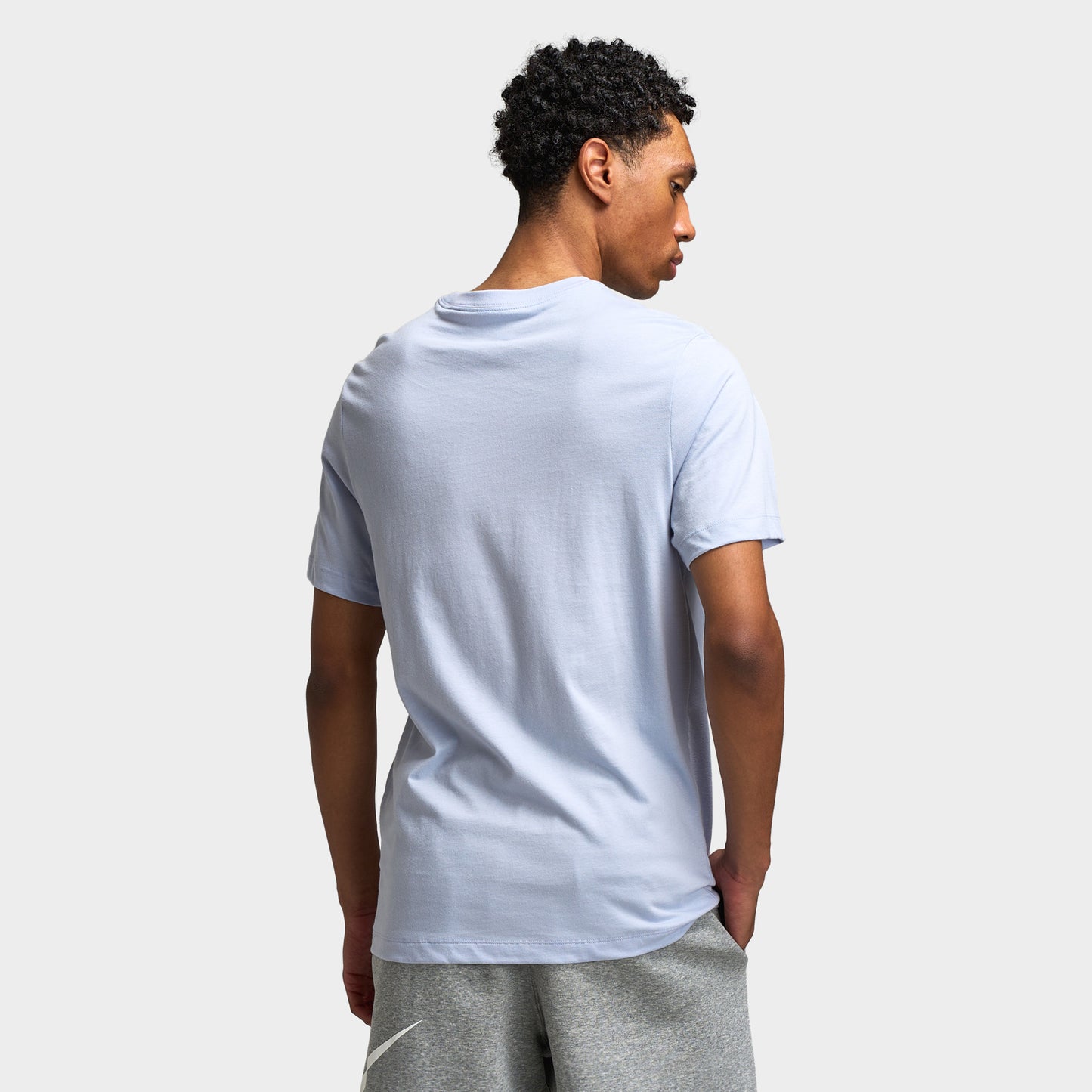 Nike Sportswear Club T-Shirt Ghost / White