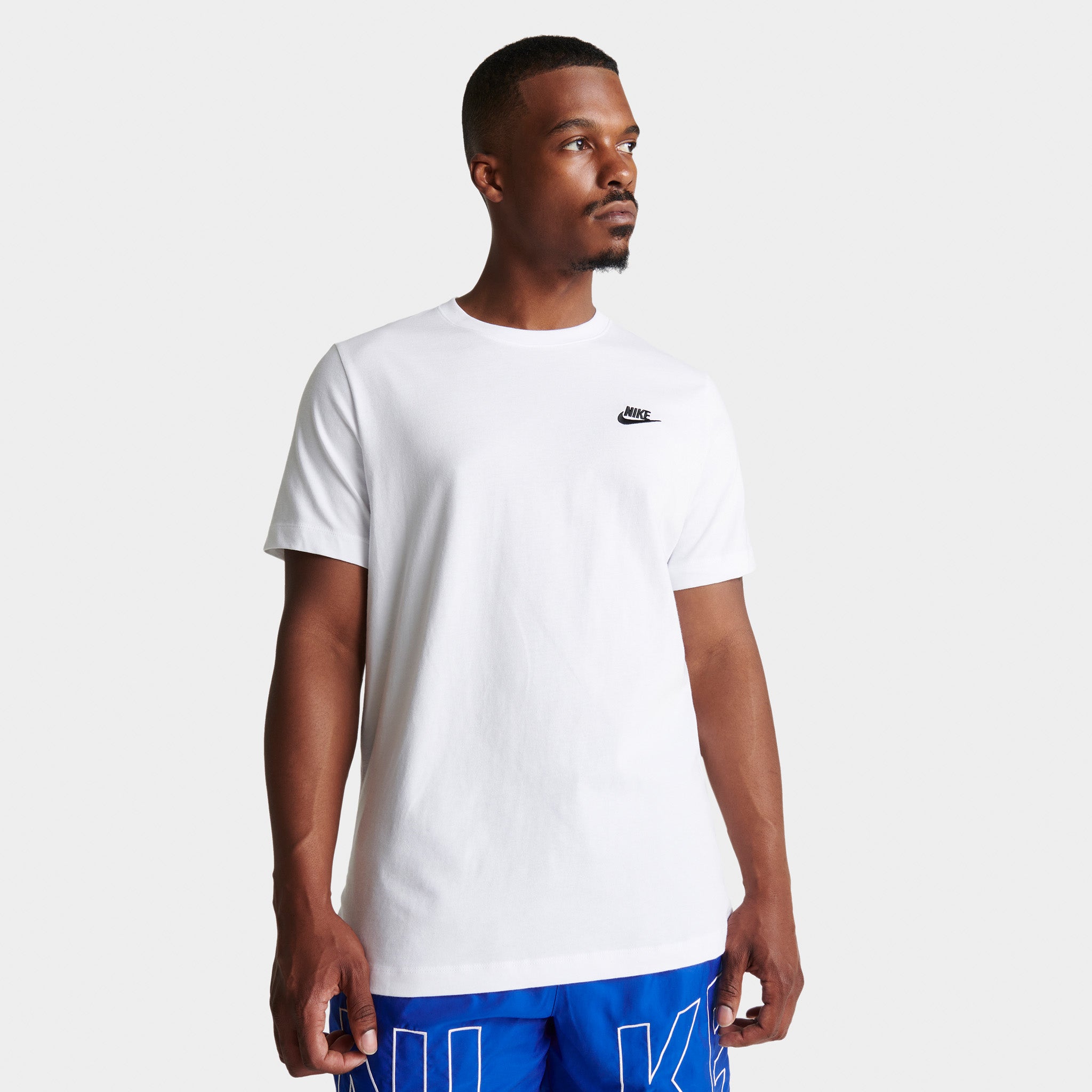 Nike Sportswear Club T-shirt White / Black � JD Sports