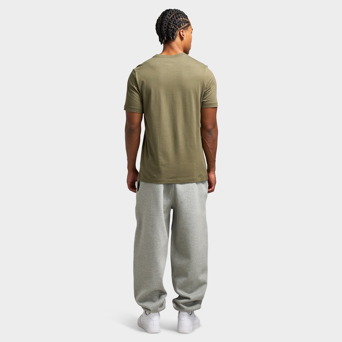 Nike Sportswear Club t-shirt Olive moyen / Beige parachute