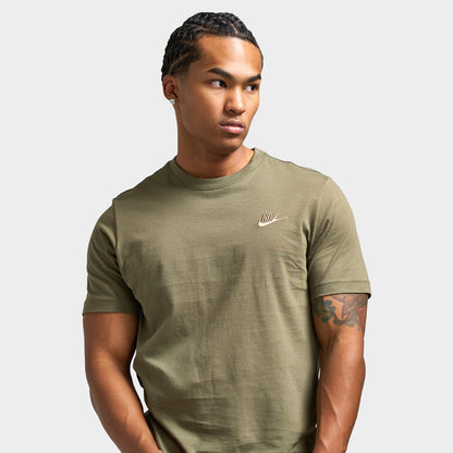 Nike Sportswear Club t-shirt Olive moyen / Beige parachute