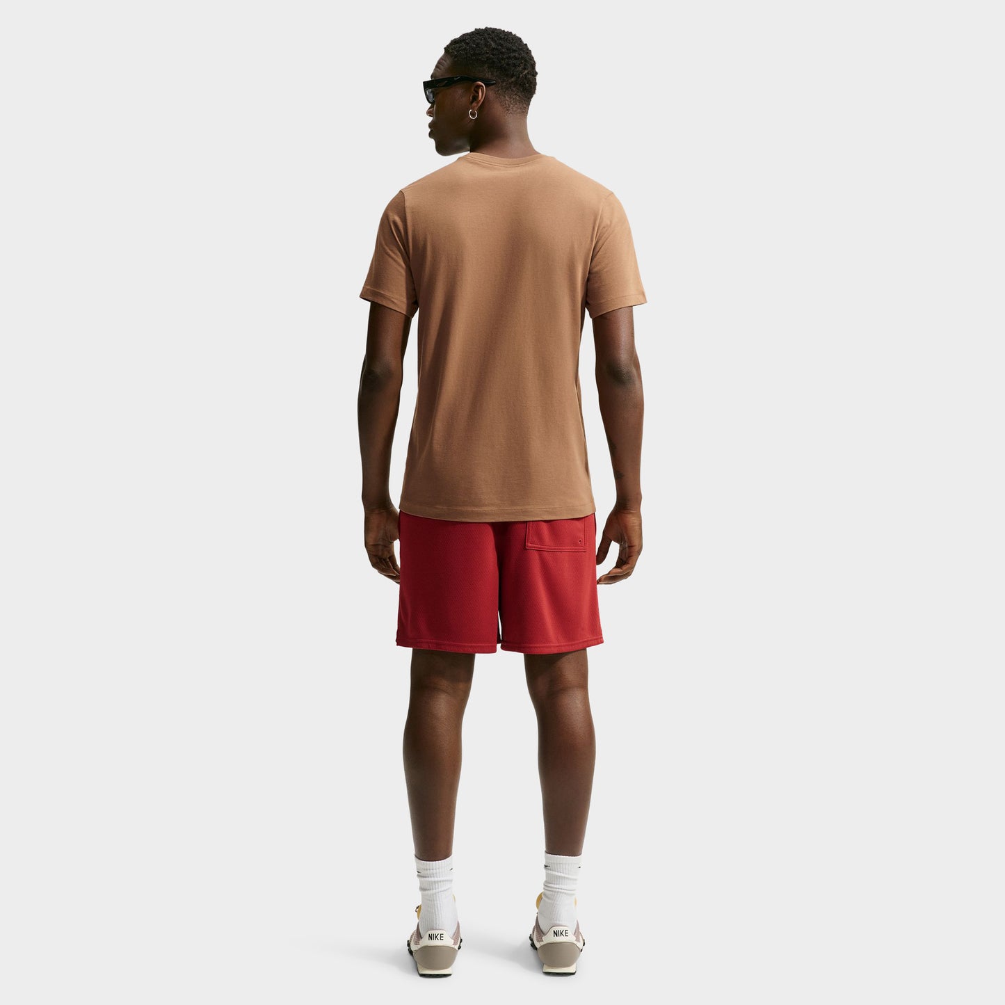 Nike Sportswear Club Tee / Ale Brown