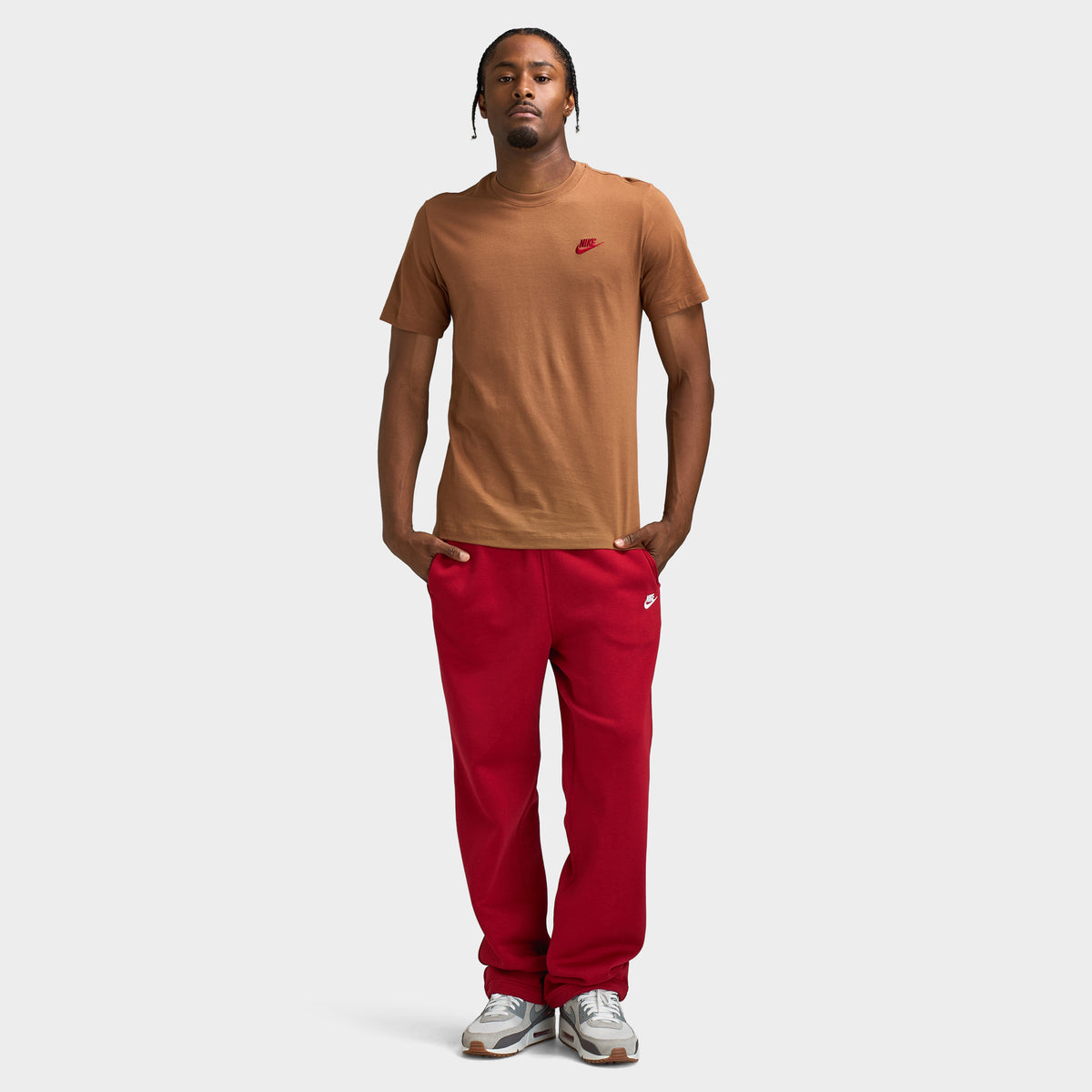 Nike Sportswear Club Tee / Ale Brown