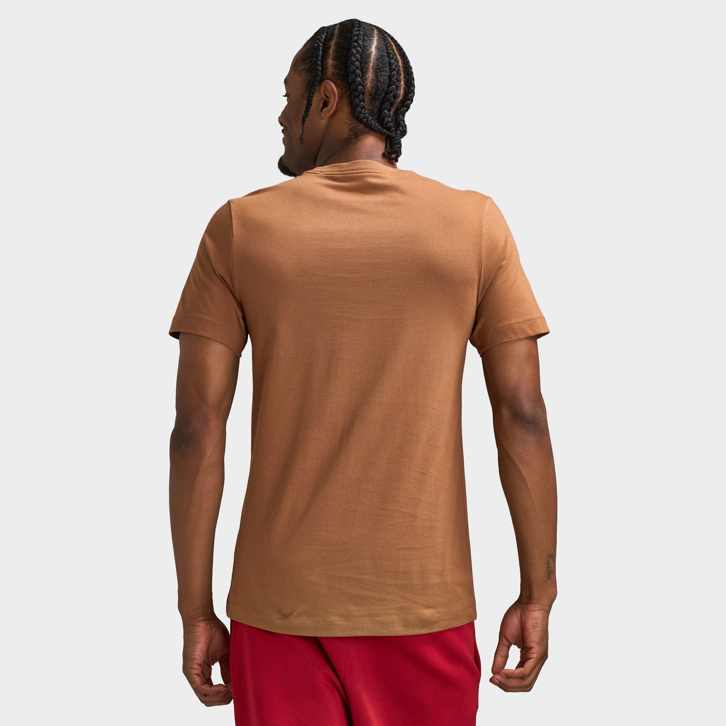 Nike Sportswear Club Tee / Ale Brown