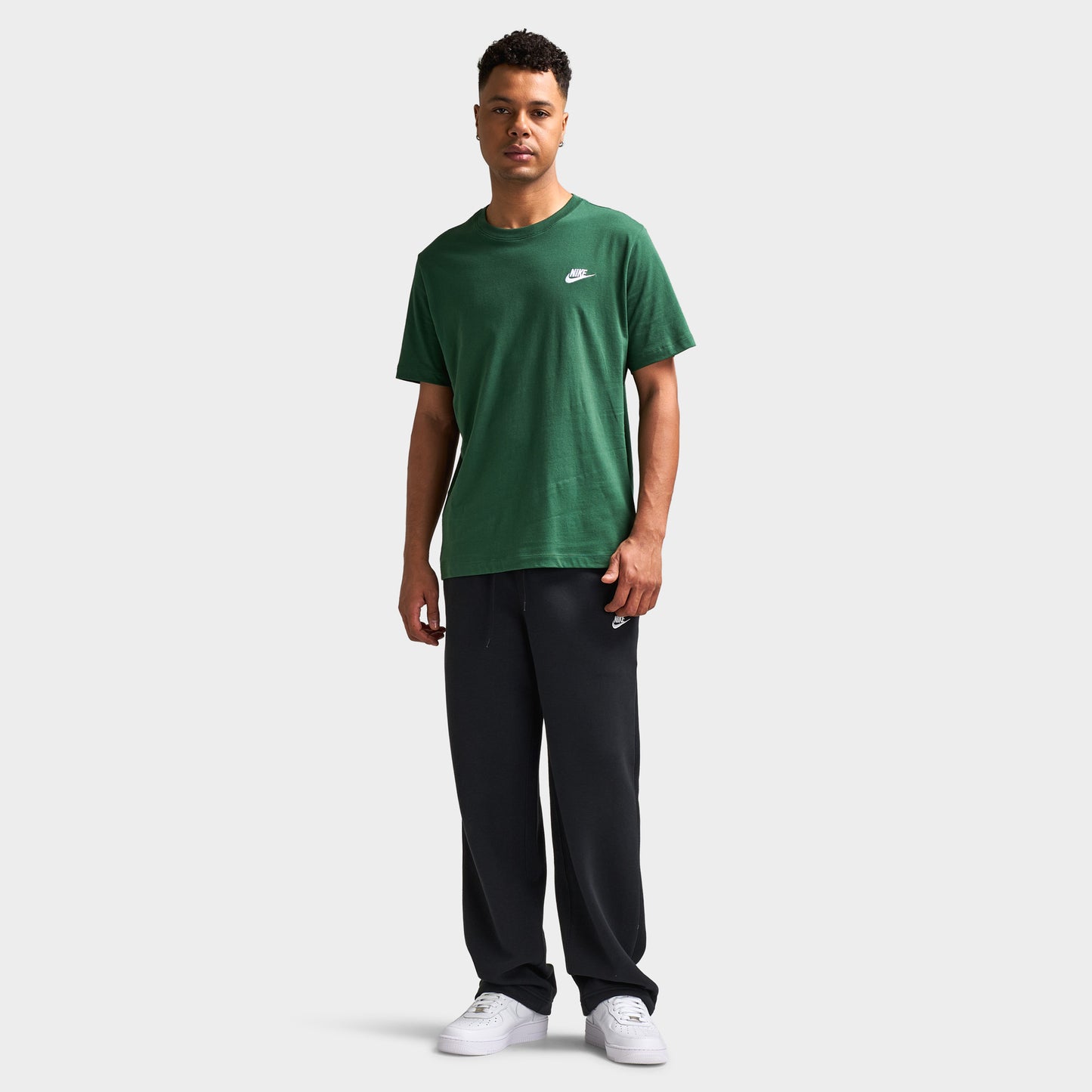 Nike Sportswear Club Tee / Fir