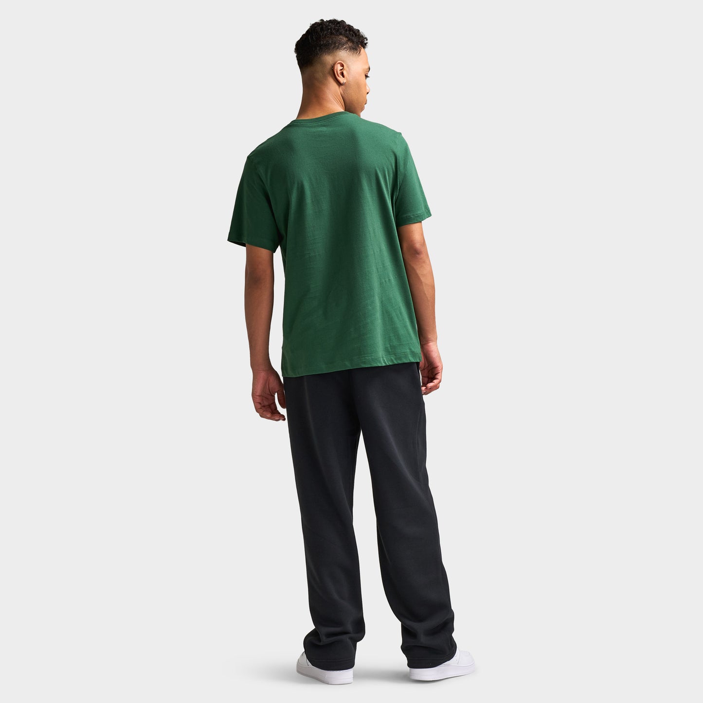 Nike Sportswear Club Tee / Fir