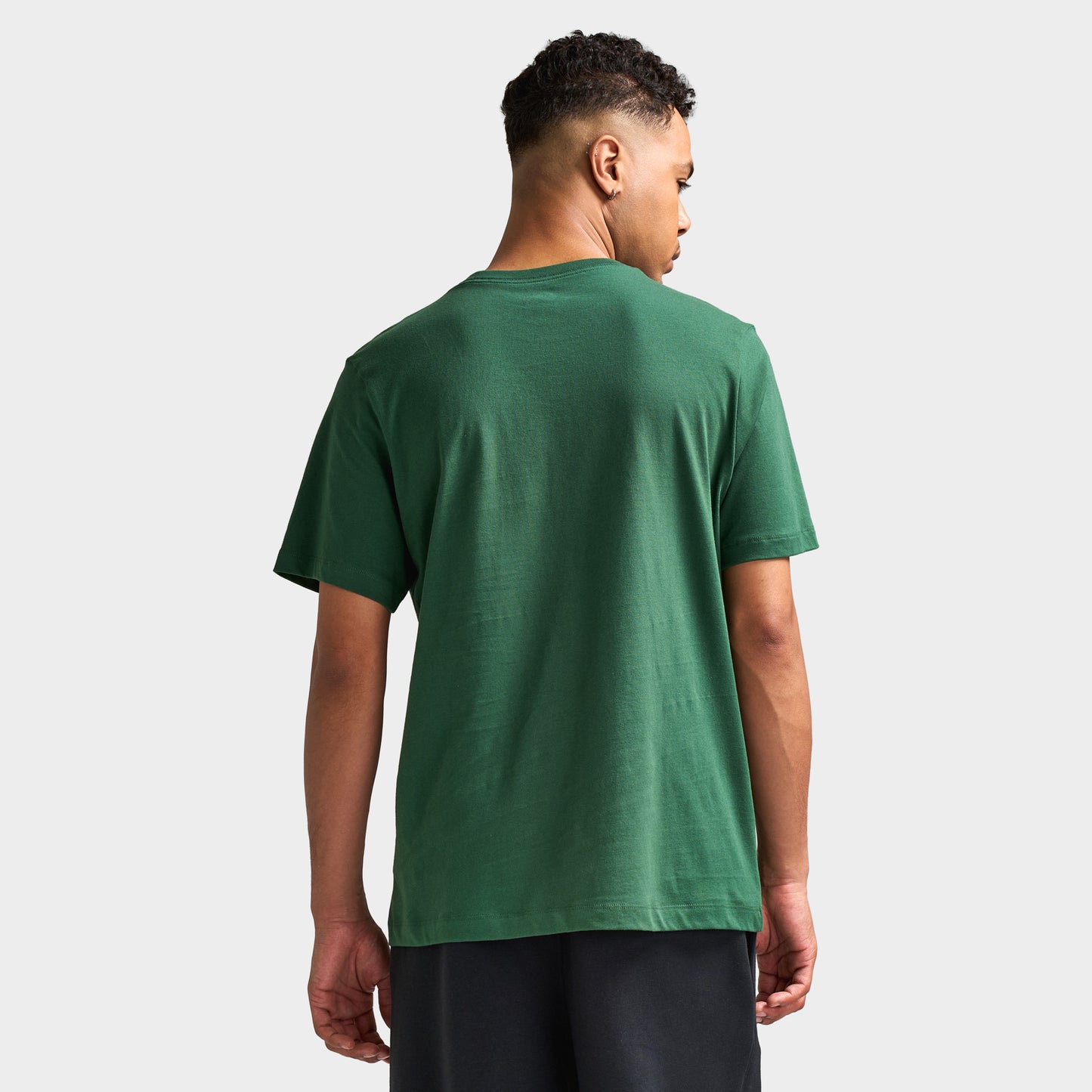 Nike Sportswear Club Tee / Fir
