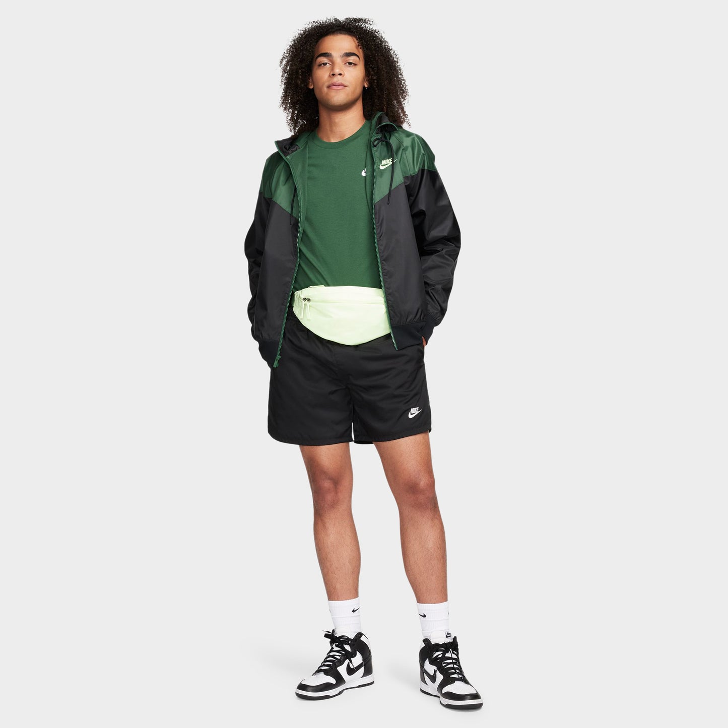 Nike Sportswear Club Tee / Fir