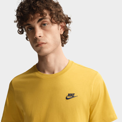 Nike Sportswear Club T-Shirt / Yellow