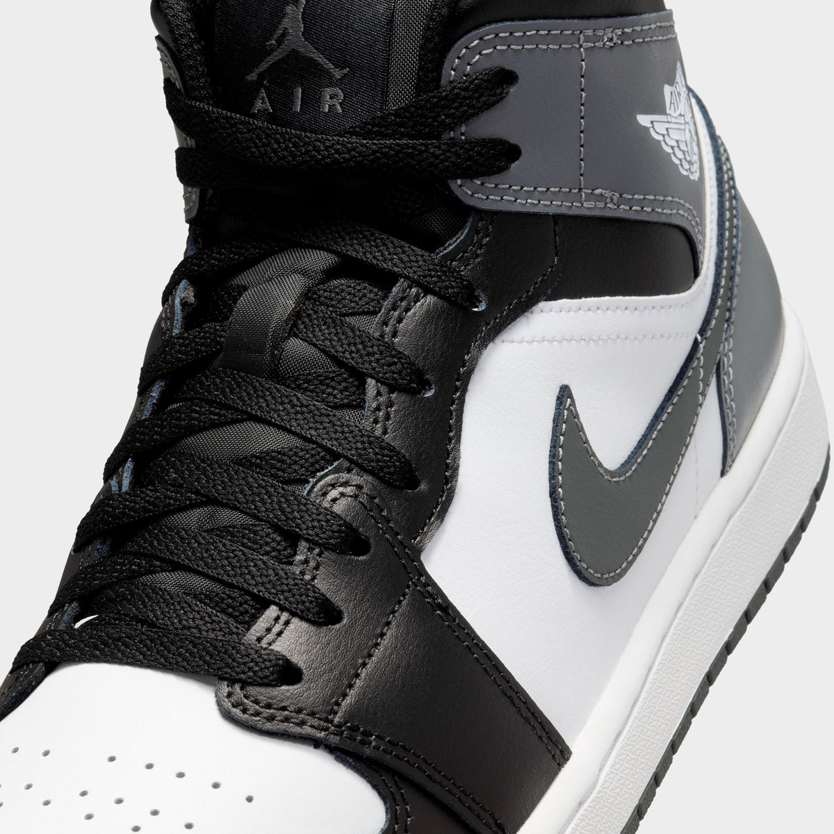Jordan 1 Mid Black / Iron Grey - White