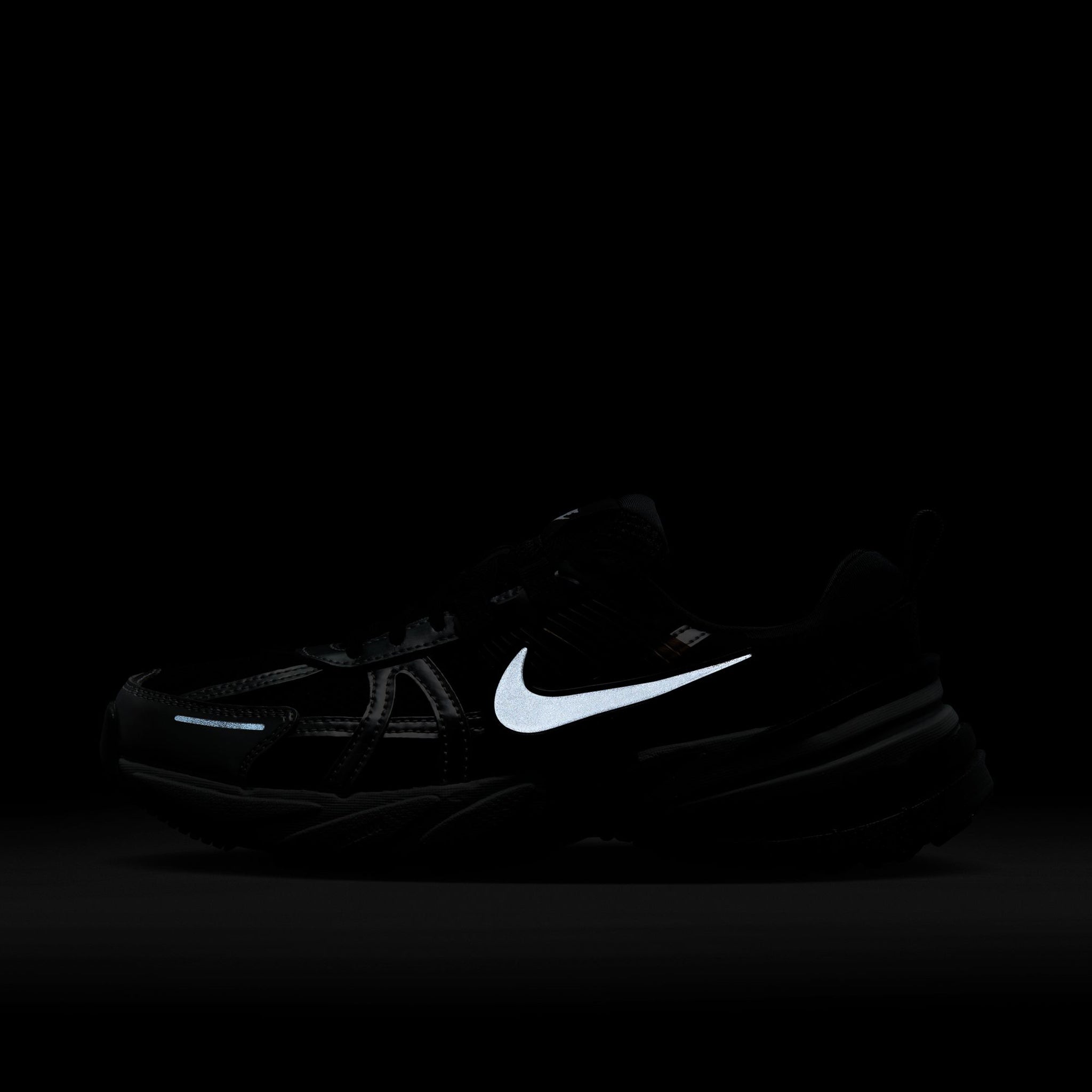 Nike Women's V2K Run Black / Metallic Silver - Anthracite – JD Sports