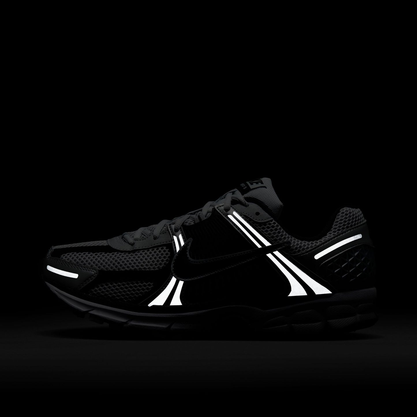 Nike Zoom Vomero 5 Métallique Argent / Noir - Pure Platinum