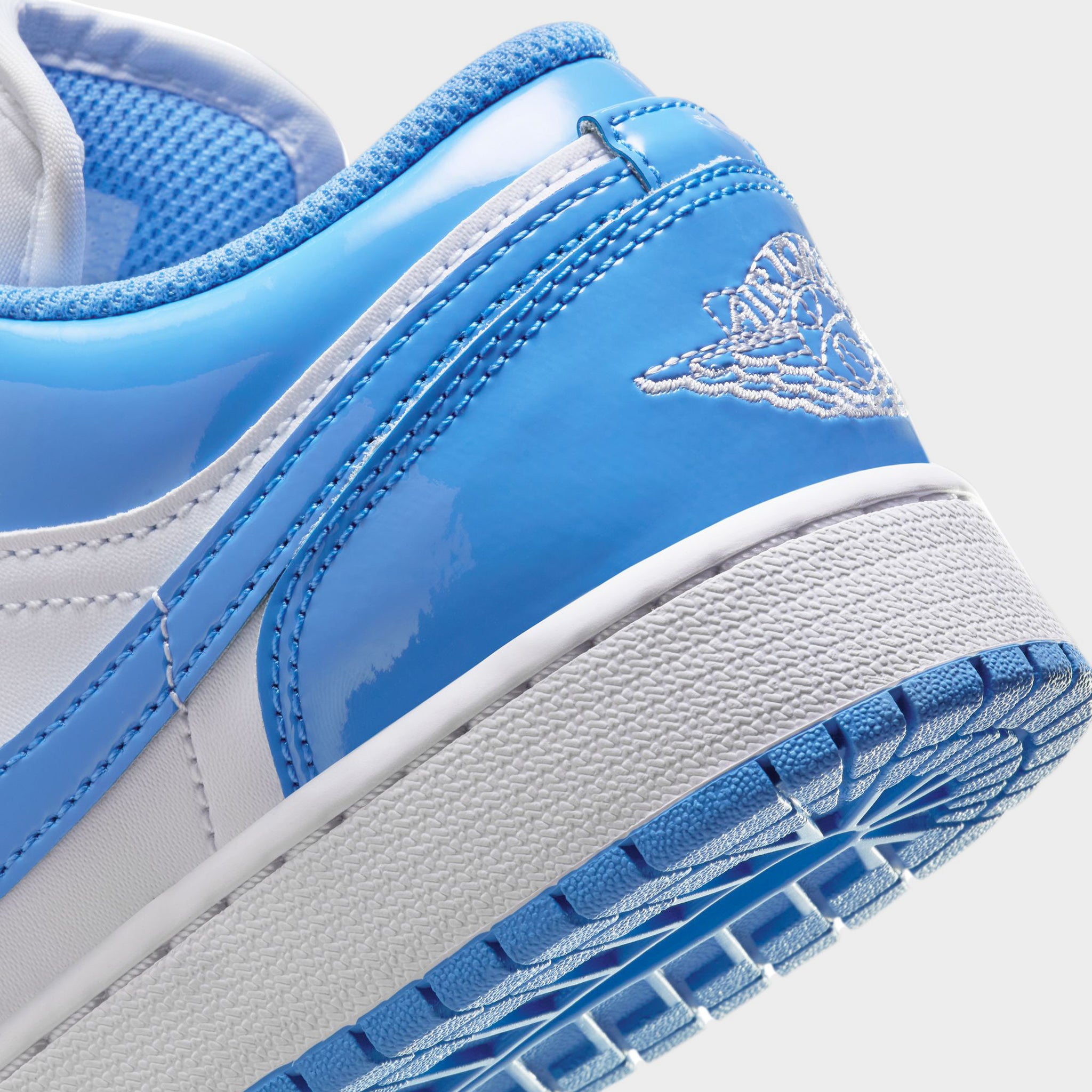 Jordan 1 Low SE GS White / Legend Blue – JD Sports