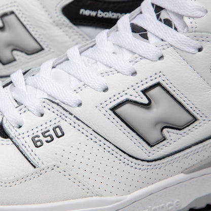 New Balance White / Black