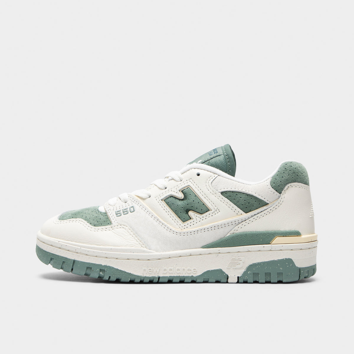 New Balance Women's 550 Sea Salt Dark Juniper – JD Sports