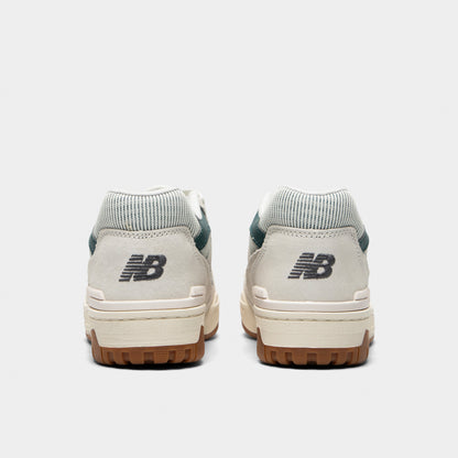 New Balance Femmes 550 Sel de mer / Sapin neuf