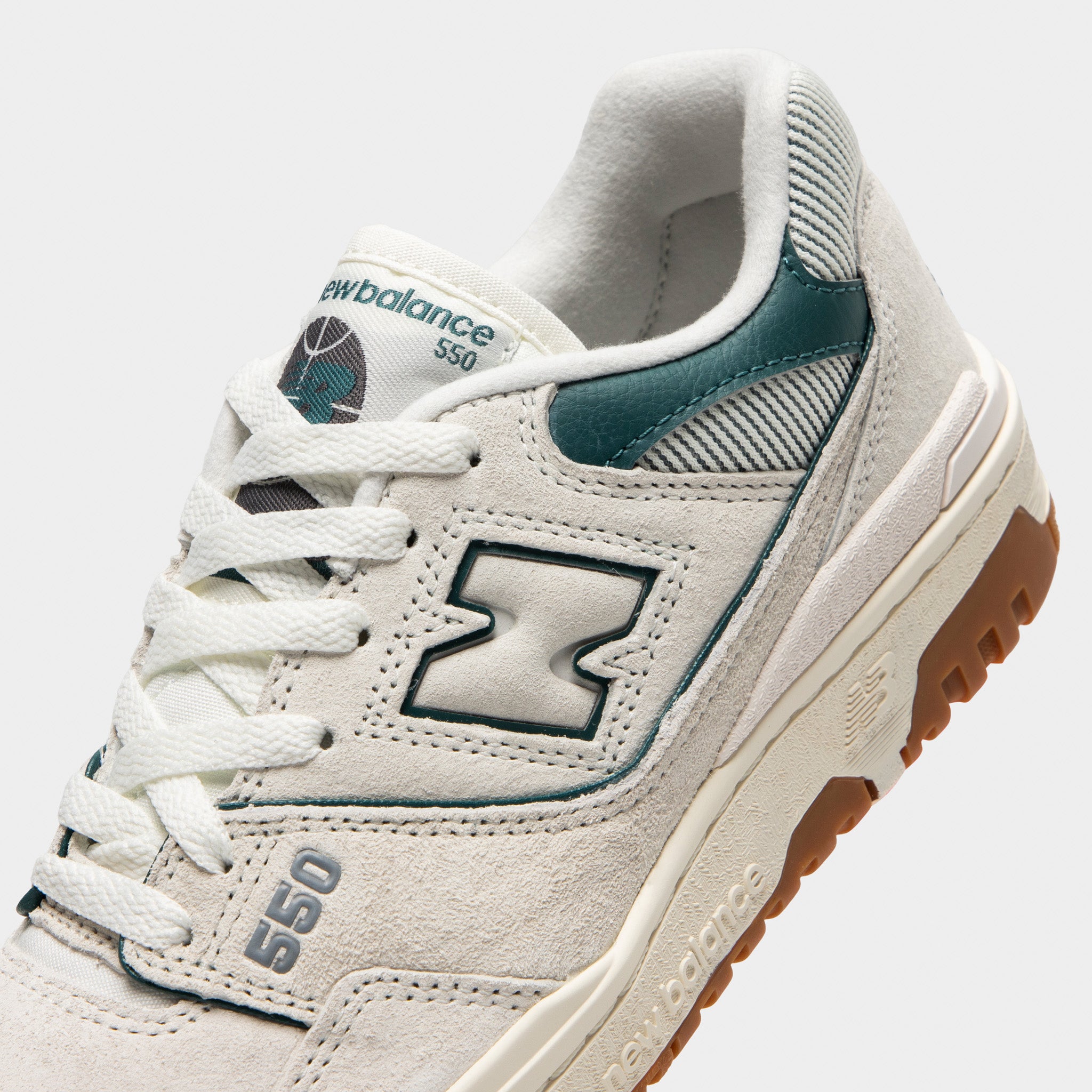 New Balance Women's 550 Sea Salt / New Spruce – JD Sports