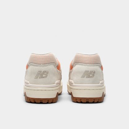 New Balance Women's 550 Sea Salt / Peach Nectar
