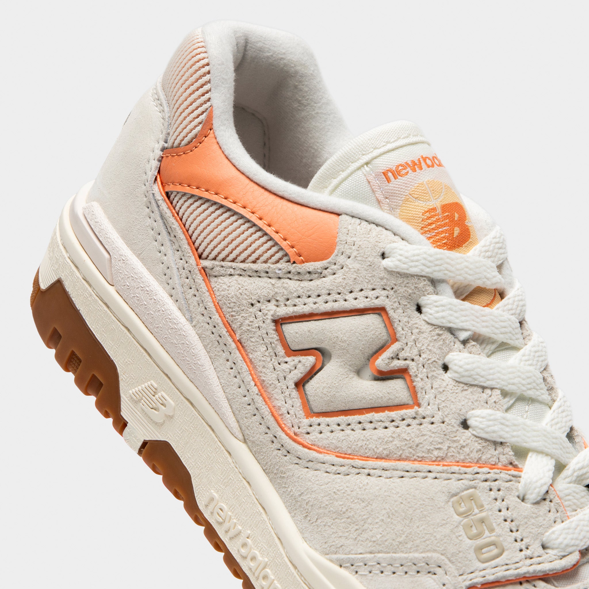 New Balance Women's 550 Sea Salt / Peach Nectar – JD Sports