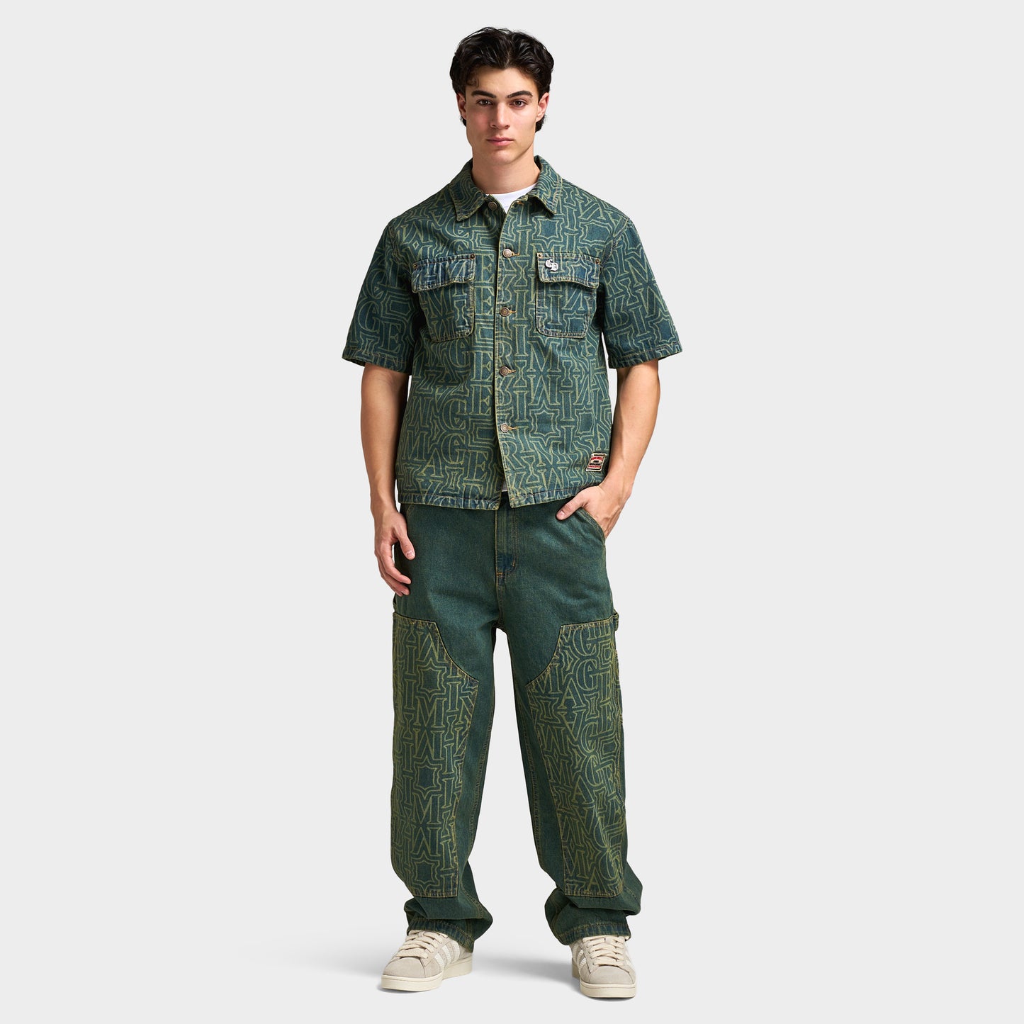 Criminal Damage Berkley Chemise en jean Monogrammée  / Bleu délavé