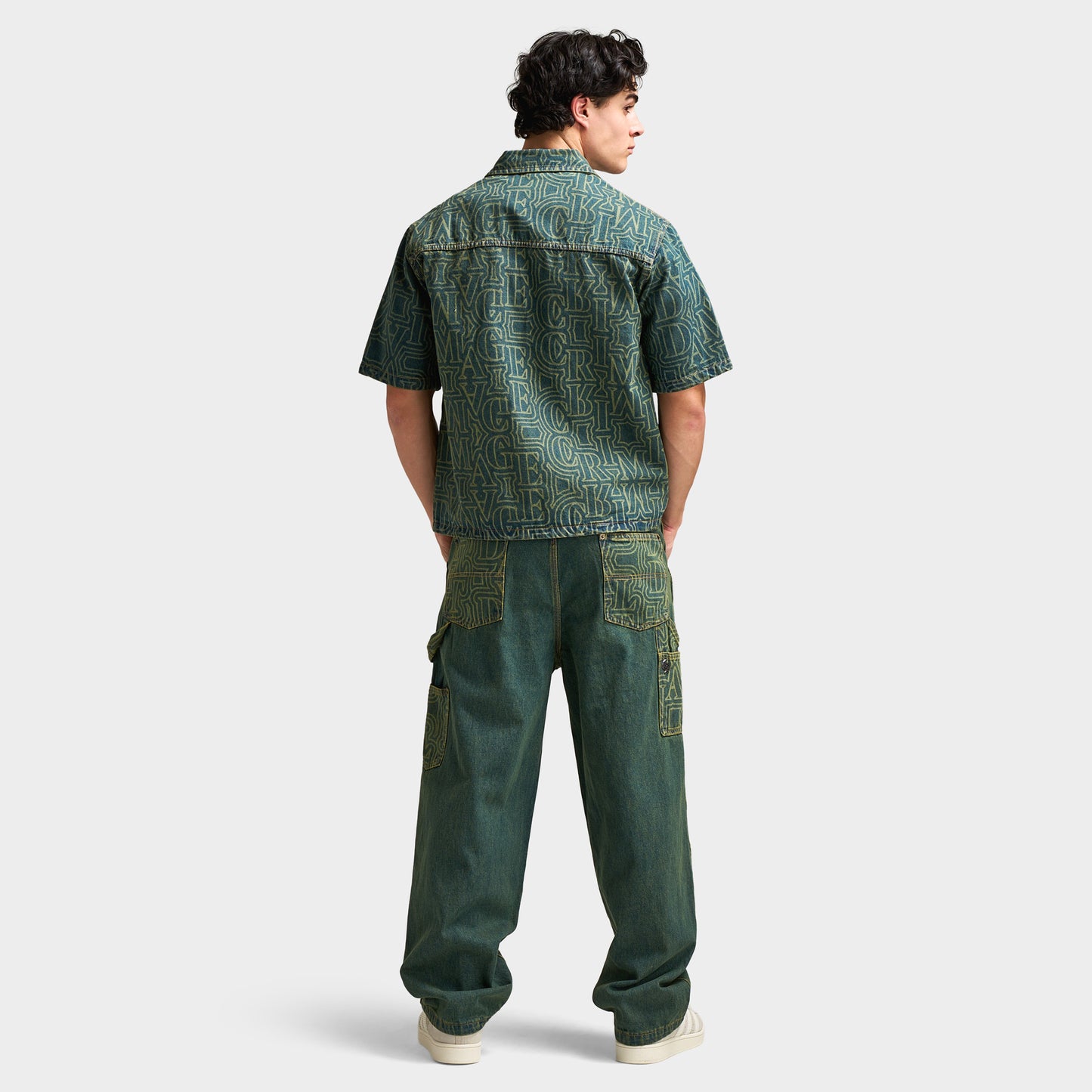 Criminal Damage Berkley Chemise en jean Monogrammée  / Bleu délavé