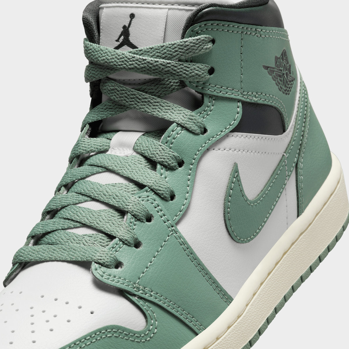 Jordan Women's 1 Mid Sail / Jade Smoke - Anthracite