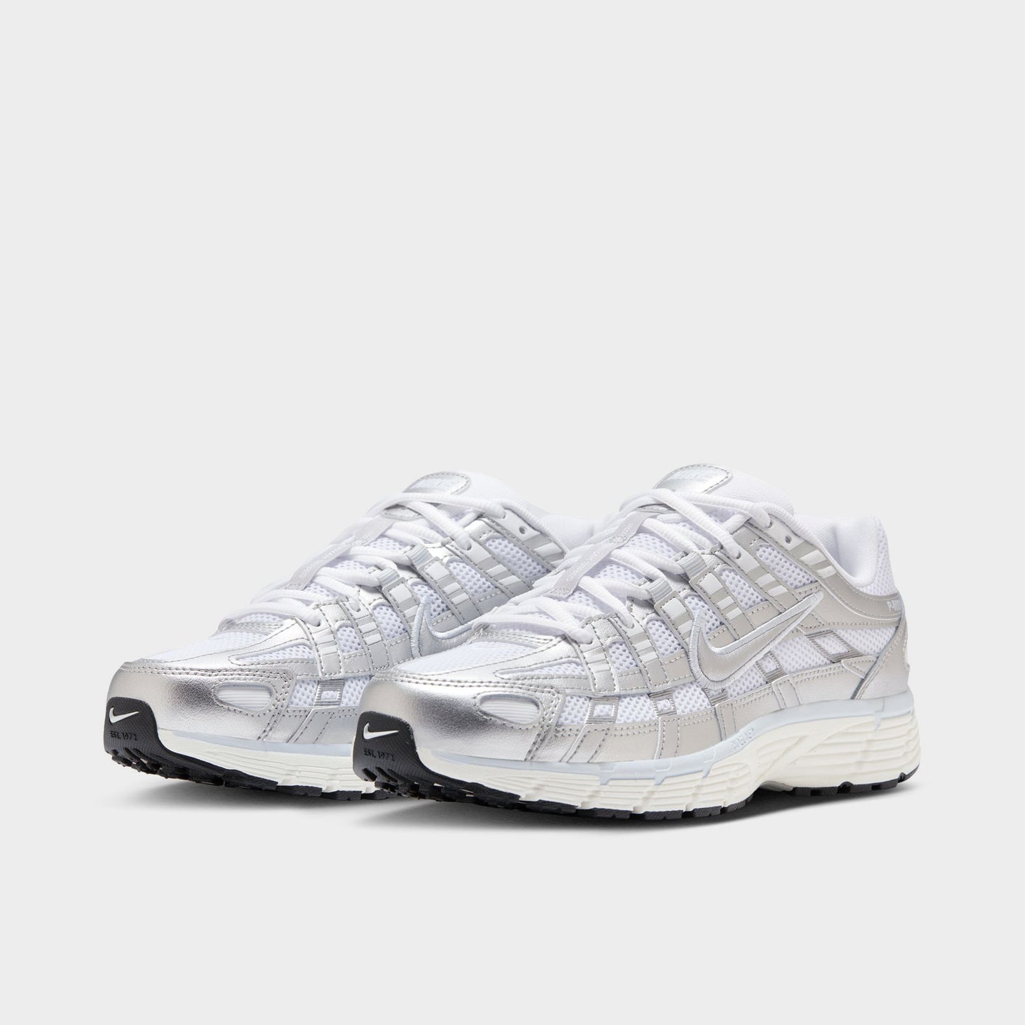 Nike Women's P-6000 White / Metallic Silver - Blue Tint