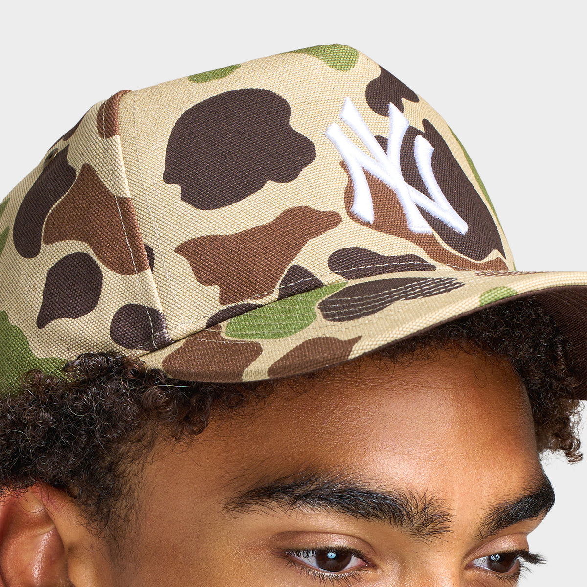 47 x Carhartt New York Yankees Hitch / Duck Camo