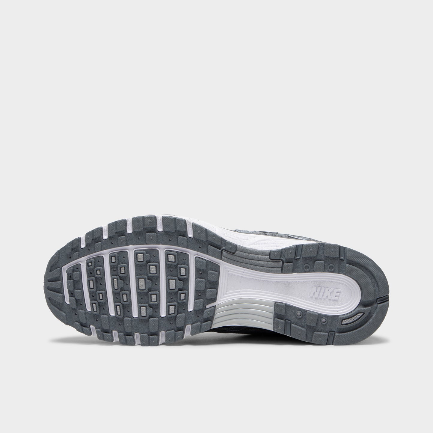 Nike P-6000 Metallic Cool Grey / Cool Grey - White